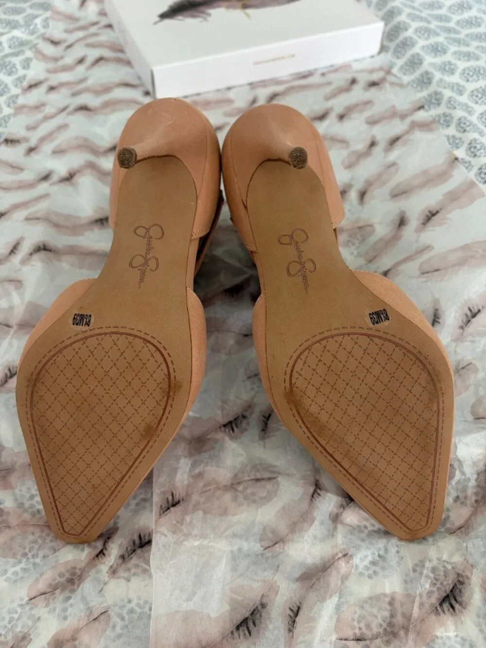 JESSICA SIMPSON Cassiya Natural Heel Size 8.5 M